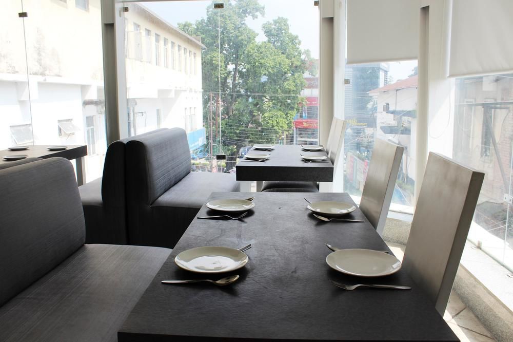 Oyo 1822 Hotel Ambassador Dehradun Exterior photo