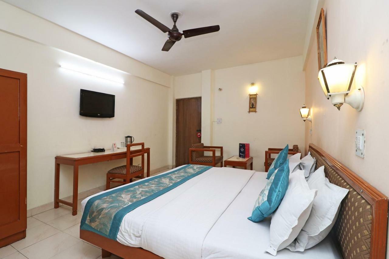 Oyo 1822 Hotel Ambassador Dehradun Exterior photo